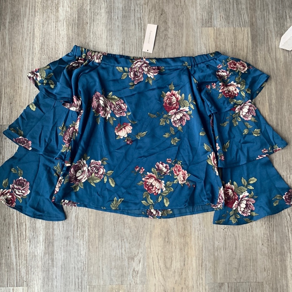 NWT! Francesca’s Miami off shoulder ruffle sleeve top - Picture 1 of 8